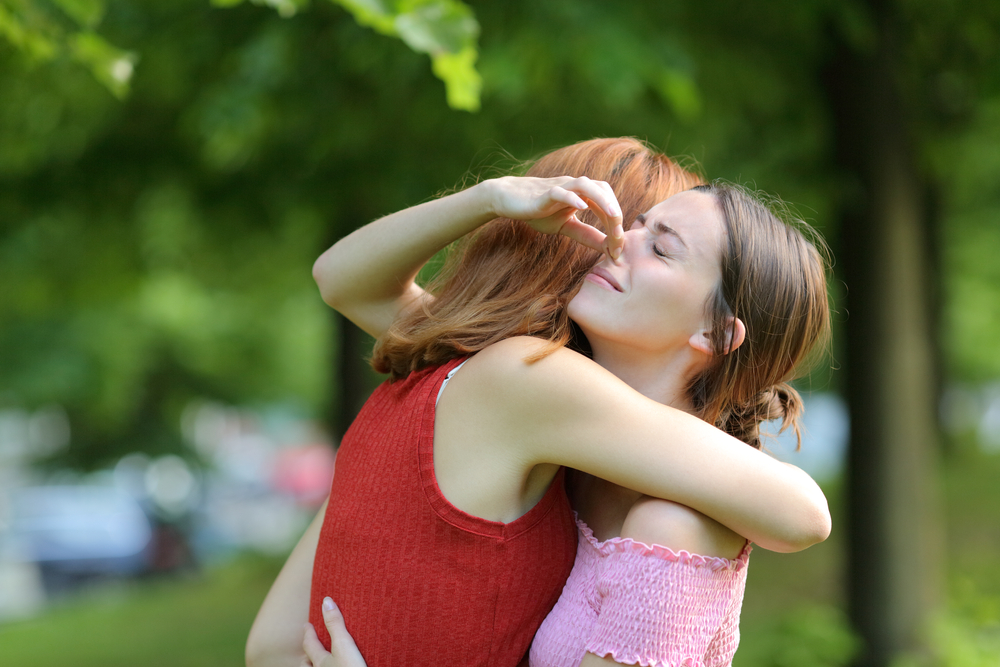 How To Kindly Tell Someone They Smell